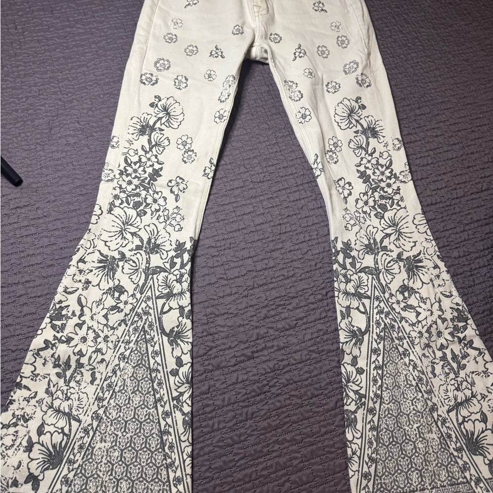Rock & Roll Cowgirl Cream Jeans - Picture 2 of 5